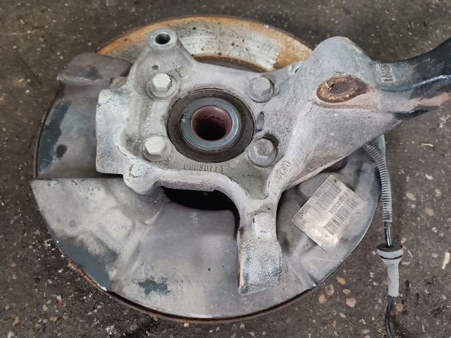 bontott VOLVO XC90 Jobb első Csonkállvány Kerékaggyal