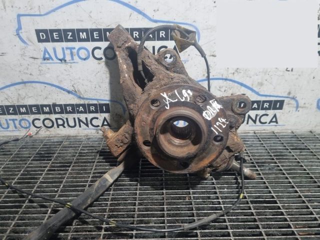 bontott VOLVO XC90 Jobb első Csonkállvány