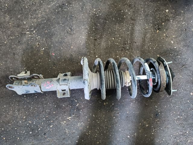 bontott VOLVO XC90 Jobb első Gólyaláb (Lengécsillapító, Rugó)