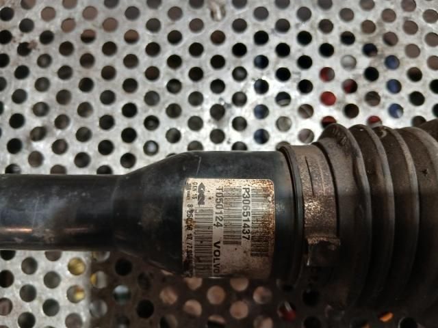 bontott VOLVO XC90 Jobb Féltengely