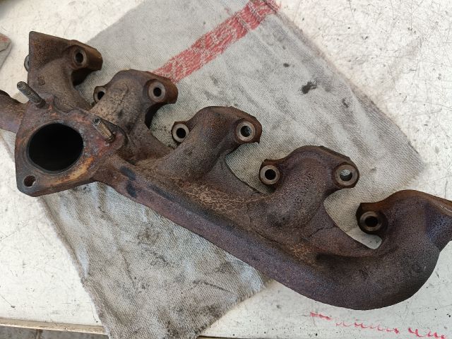 bontott VOLVO XC90 Leömlő (Soros)