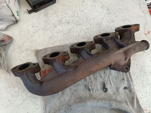 bontott VOLVO XC90 Leömlő (Soros)