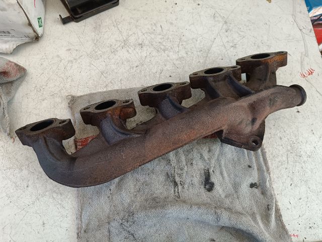 bontott VOLVO XC90 Leömlő (Soros)