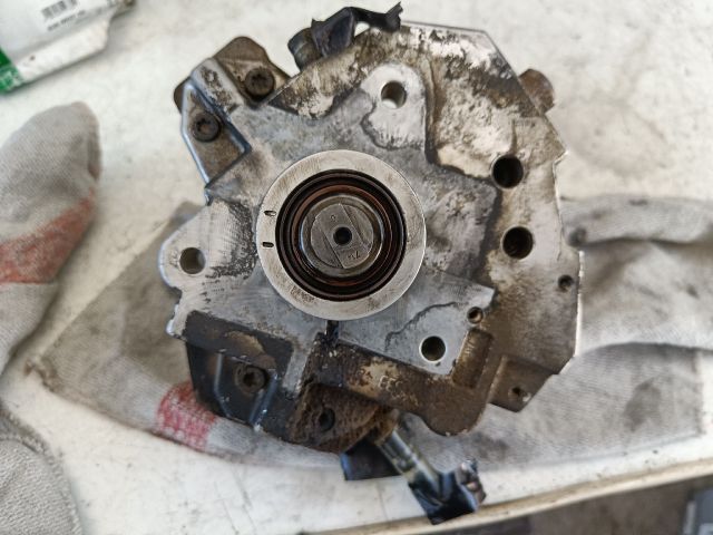 bontott VOLVO XC90 Nagynyomású Szivattyú