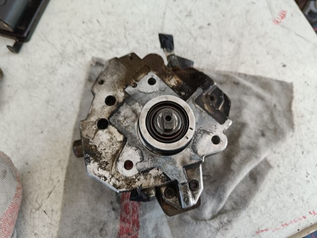 bontott VOLVO XC90 Nagynyomású Szivattyú