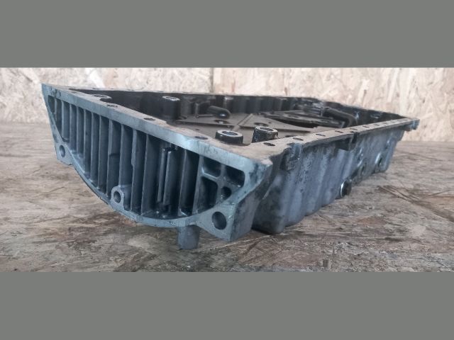 bontott VOLVO XC90 Olajteknő