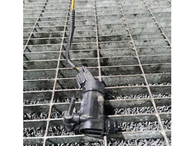 bontott VOLVO XC90 Első Ablakmosó Szivattyú