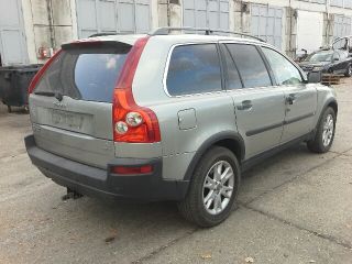 bontott VOLVO XC90 Első Lökhárító (Részeivel)