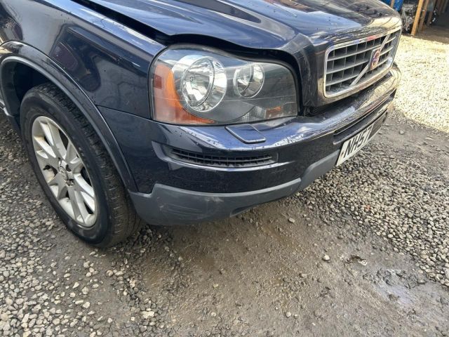 bontott VOLVO XC90 Első Lökhárító (Üresen)