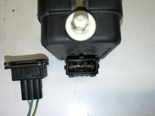 bontott VOLVO XC90 Fényszórómagasság Állító Motor (Pozíciófüggetlen)