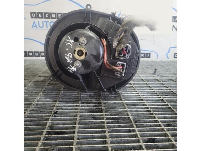 bontott VOLVO XC90 Fűtőmotor (Klímás)