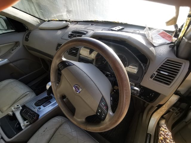 bontott VOLVO XC90 Hátsó Hamutartó