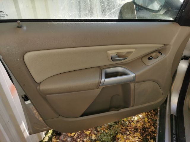 bontott VOLVO XC90 Hátsó Hamutartó