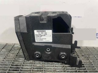 bontott VOLVO XC90 II Akkumulátor Tartó