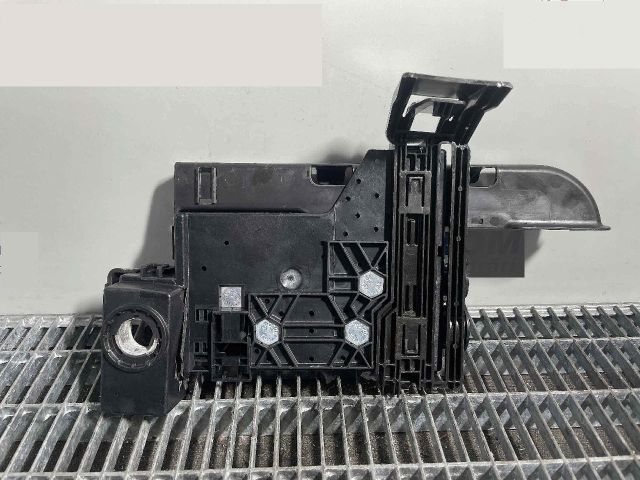 bontott VOLVO XC90 II Biztosítéktábla Motortér