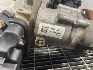 bontott VOLVO XC90 II Differenciálmű Tartó Bak