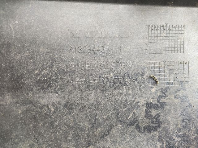 bontott VOLVO XC90 II Bal első Lökhárító Sarok