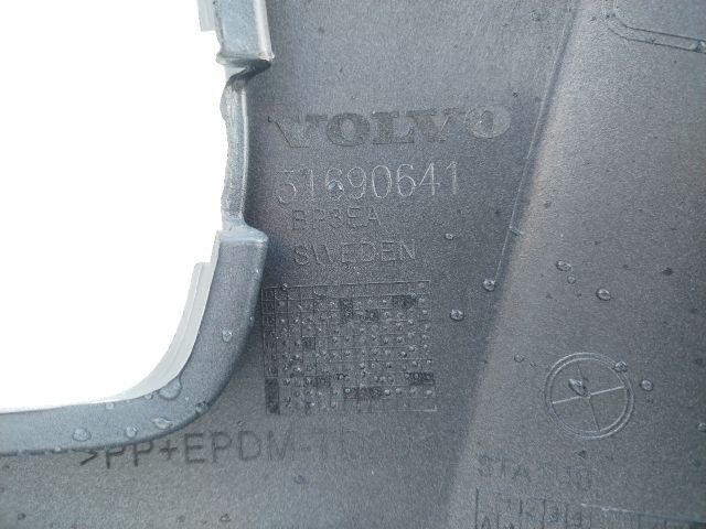 bontott VOLVO XC90 II Első Lökhárító (Üresen)