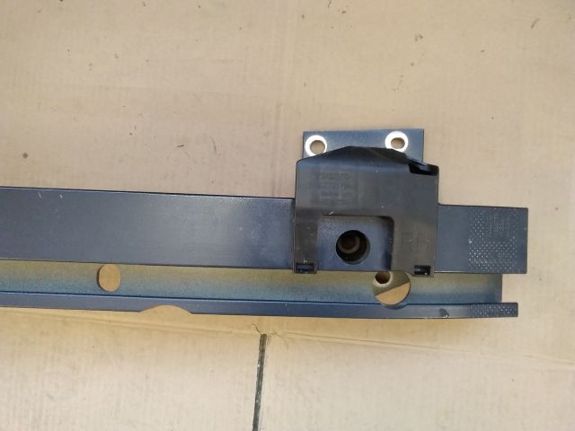 bontott VOLVO XC90 II Hátsó Lökhárító Merevítő (Fém)