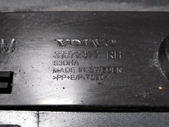 bontott VOLVO XC90 II Jobb Küszöb