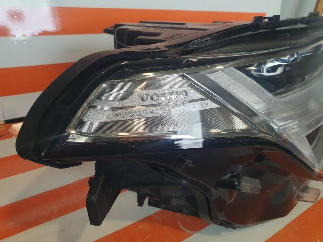 bontott VOLVO XC90 II Jobb Ledes Fényszóró