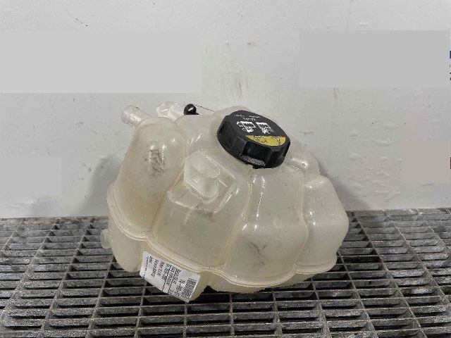 bontott VOLVO XC90 II Kiegyenlítő Tartály