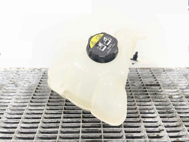 bontott VOLVO XC90 II Kiegyenlítő Tartály