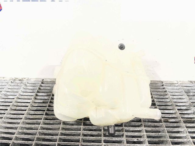 bontott VOLVO XC90 II Kiegyenlítő Tartály