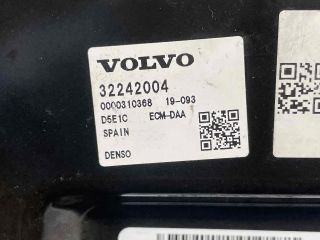 bontott VOLVO XC90 II Motorvezérlő