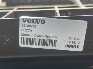 bontott VOLVO XC90 II Vízhűtő Radiátor Tartó