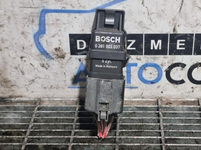 bontott VOLVO XC90 Izzító Relé