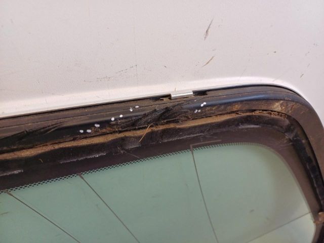 bontott VOLVO XC90 Jobb C Oszlop Oldalablak Üveg