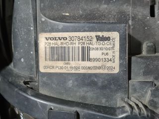 bontott VOLVO XC90 Jobb Fényszóró