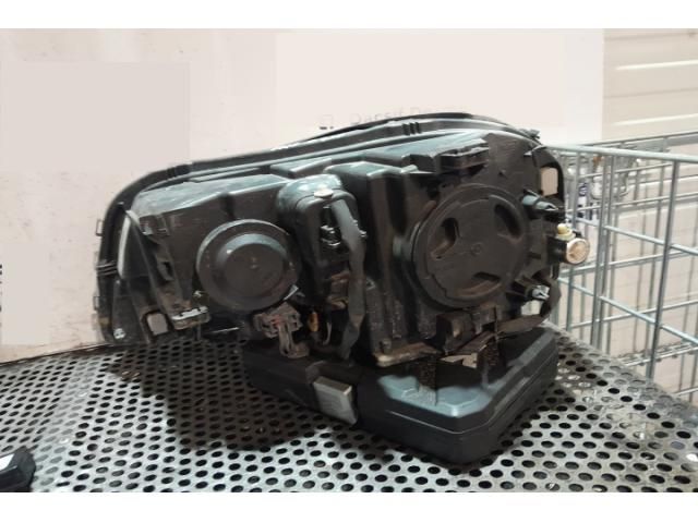 bontott VOLVO XC90 Jobb Fényszóró