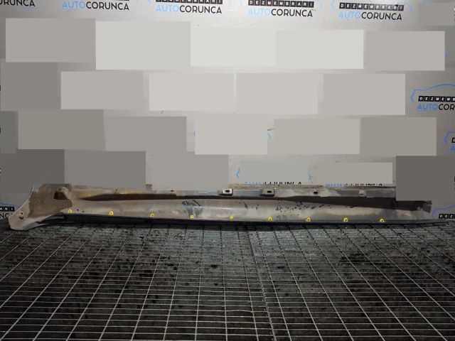 bontott VOLVO XC90 Jobb Küszöb