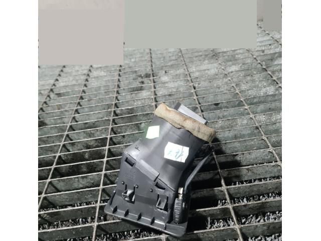 bontott VOLVO XC90 Jobb Szellőző