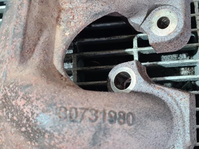 bontott VOLVO XC90 Kipufogó Közösítő