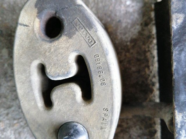 bontott VOLVO XC90 Kipufogó Tartó