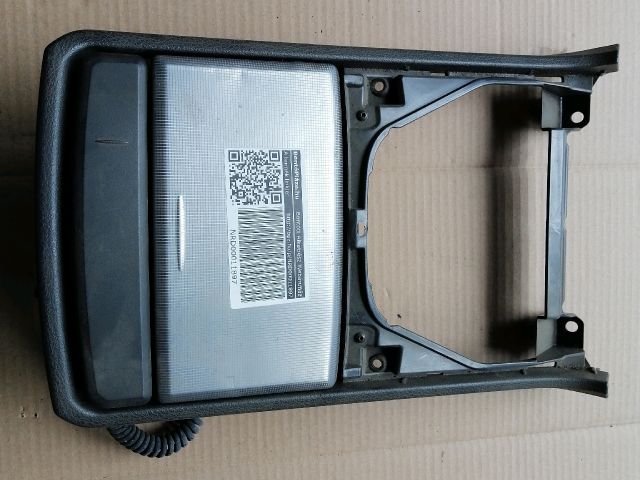 bontott VOLVO XC90 Pohártartó