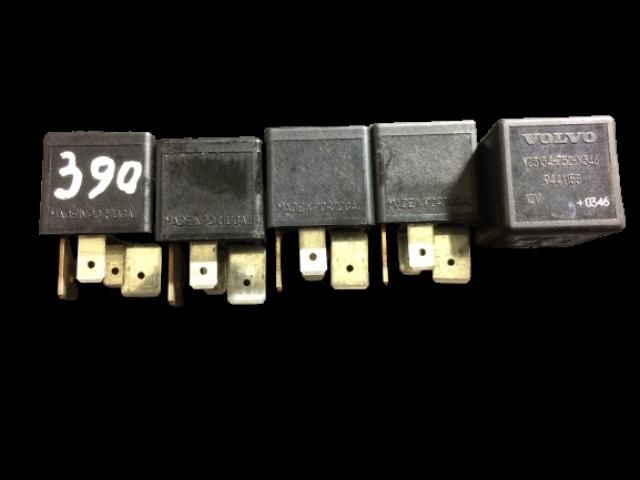 bontott VOLVO XC90 Relé