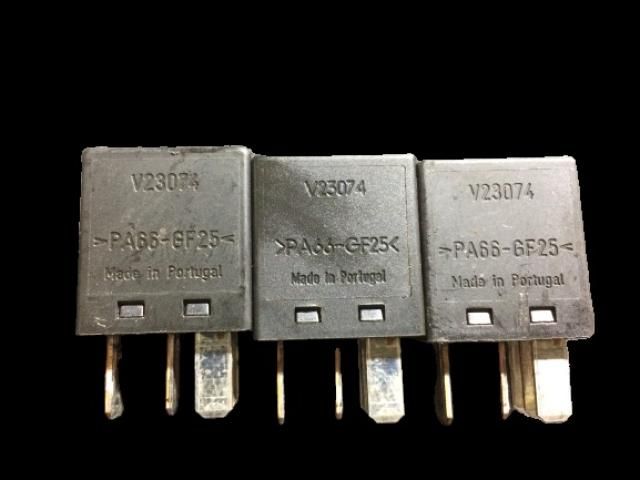 bontott VOLVO XC90 Relé