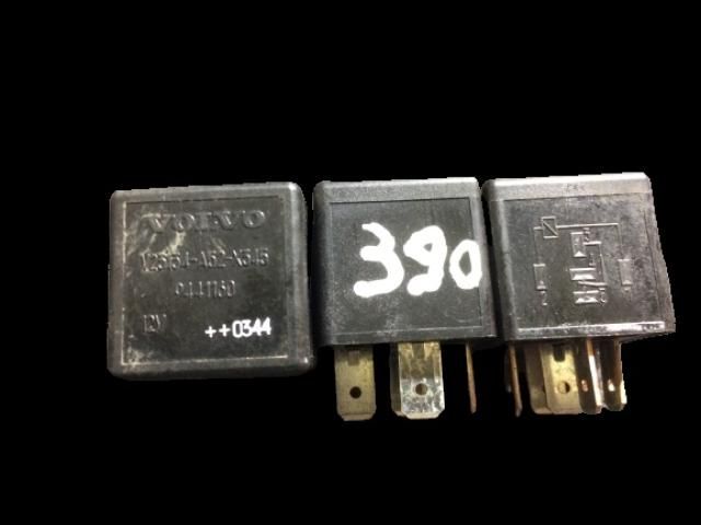 bontott VOLVO XC90 Relé