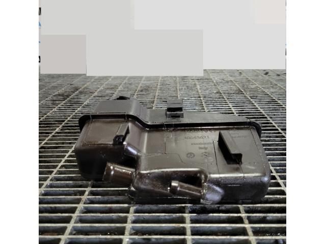 bontott VOLVO XC90 Szervóolaj Tartály