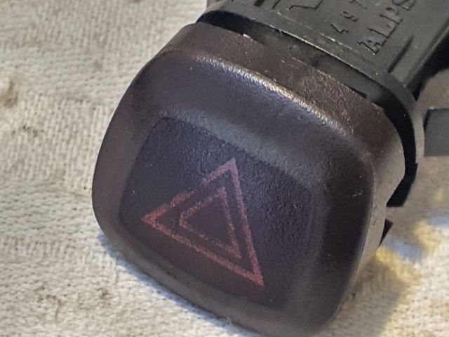 bontott VOLVO XC90 Vészvillogó Kapcsoló