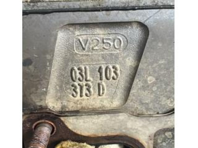 bontott VW AMAROK Motor (Fűzött blokk hengerfejjel)