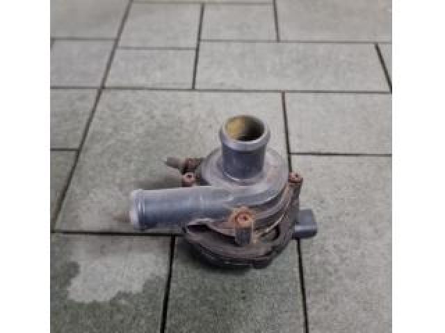 bontott VW AMAROK Vízpumpa