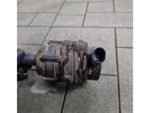 bontott VW AMAROK Vízpumpa