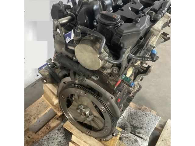 bontott VW AMAROK Motor (Fűzött blokk hengerfejjel)