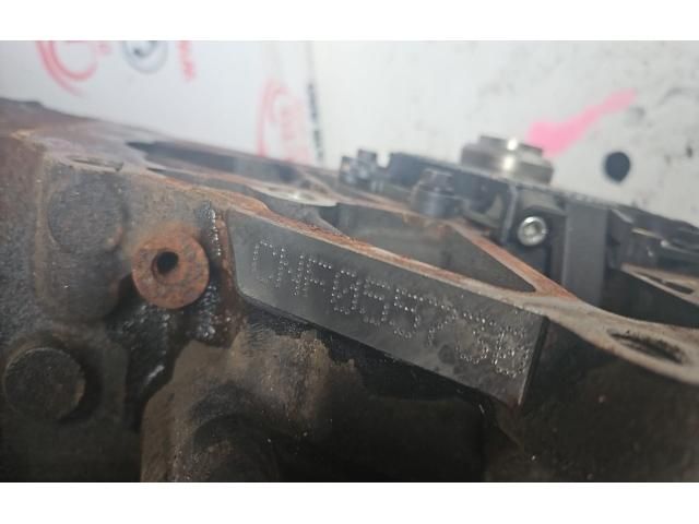 bontott VW AMAROK Motor (Fűzött blokk hengerfejjel)