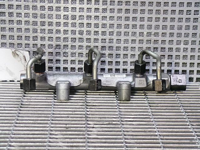 bontott VW AMAROK Közösnyomócső